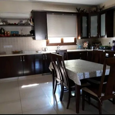 House In A Quiet Area 度假居 尼科西亚